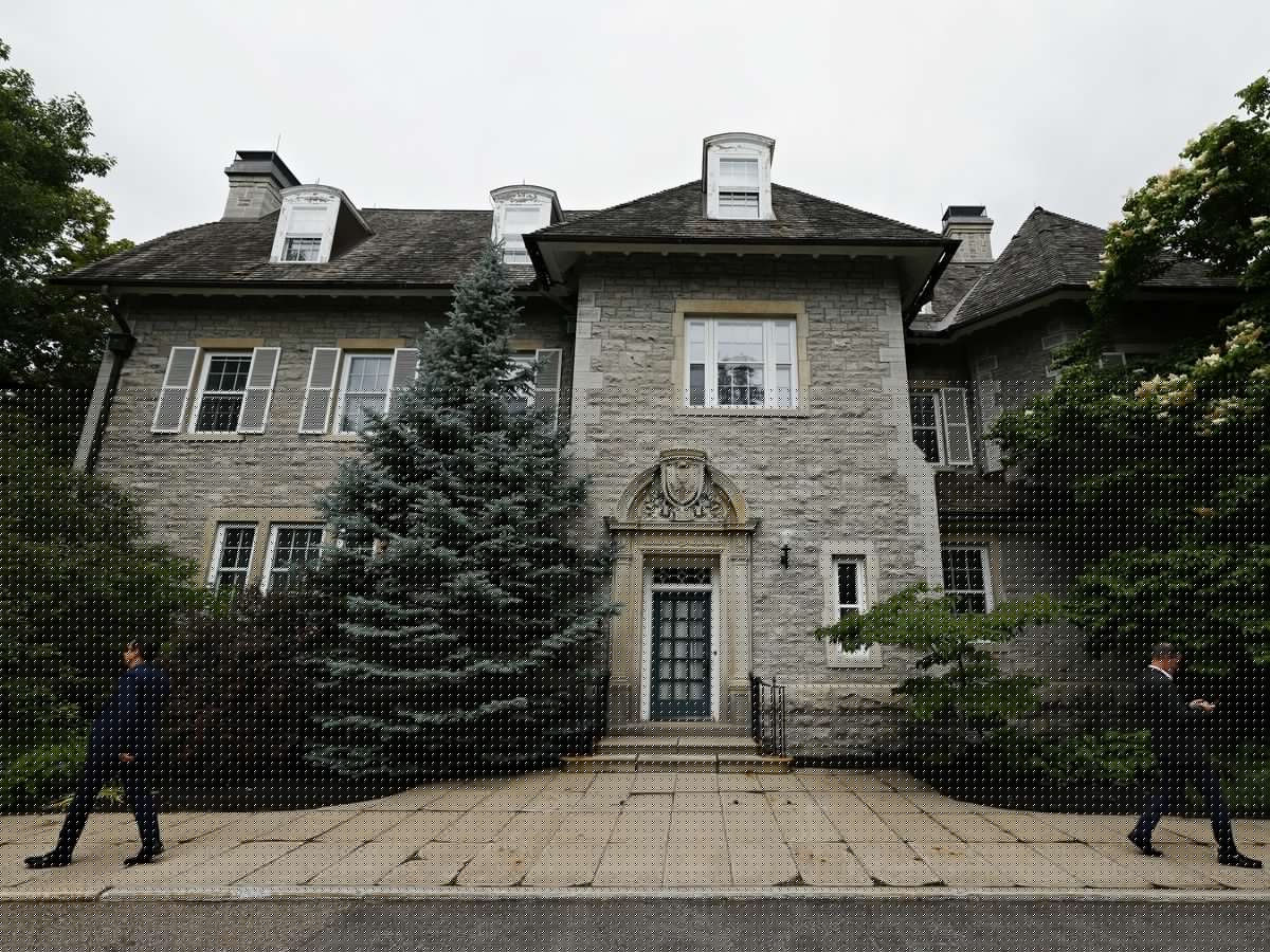 After a month of fundraising, Canadians have donated 1.5% of the goal for 24 Sussex Drive