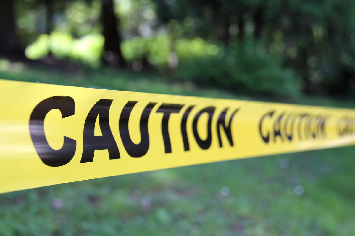 Train derails in Orono near golf course