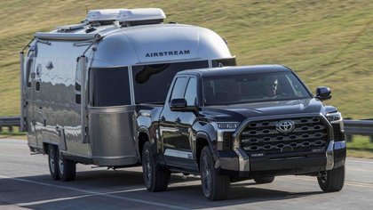 What's The Difference Between A Factory-Installed And An Aftermarket Tow Hitch?