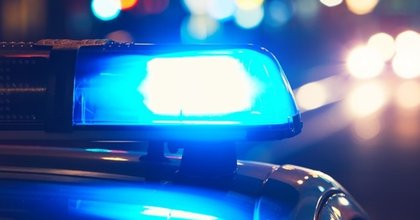 Il poursuit les voleurs de sa voiture de Resteigne à Bouge avant d'être relayé par la police