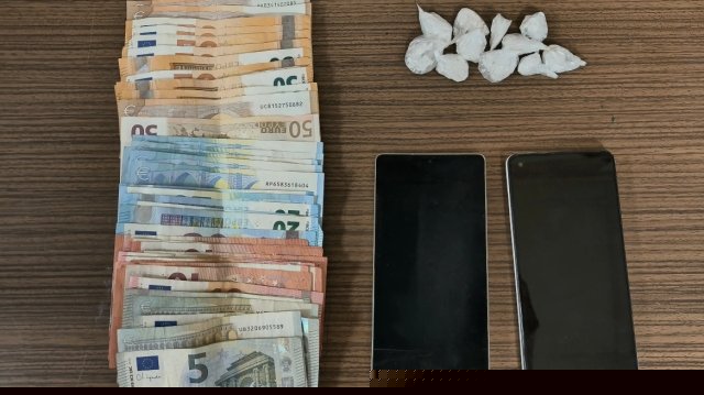 Συνελήφθη 46χρονος αλλοδαπός για κατοχή και διακίνηση ναρκωτικών στο κέντρο της Αθήνας