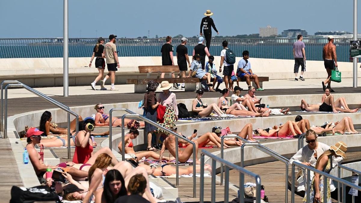 Century old records tumble as 'heat dome' persists