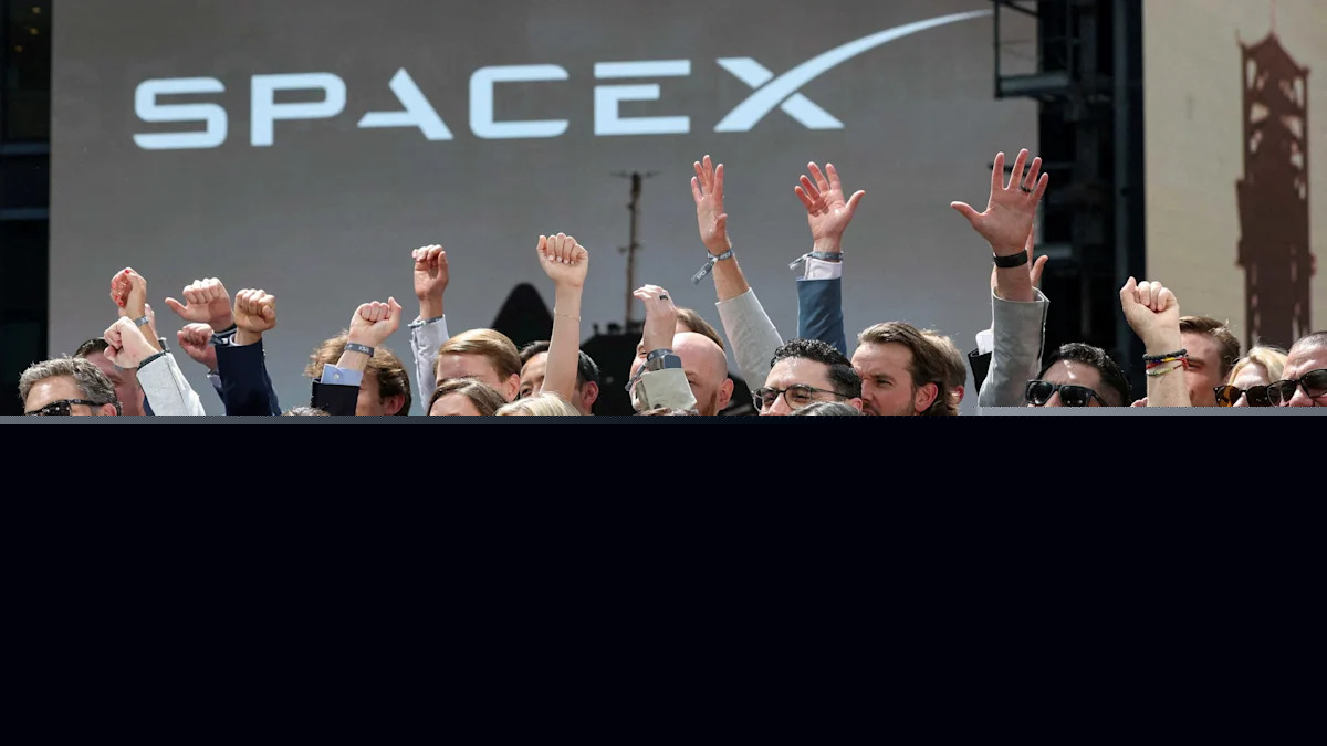 Can SpaceX really reach $100B in annual recurring revenue by 2027?