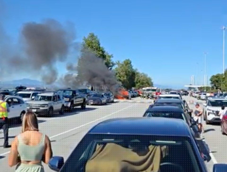 Vehicle fire leads to delays on Tsawwassen-Swartz Bay B.C. Ferries route