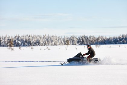 New York State Man Dies in Snowmobile Crash