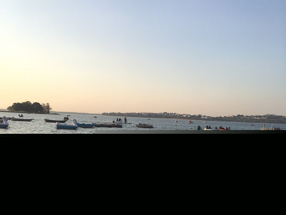 Bhopal Clears Boat Club Area in Major Anti-Encroachment Drive