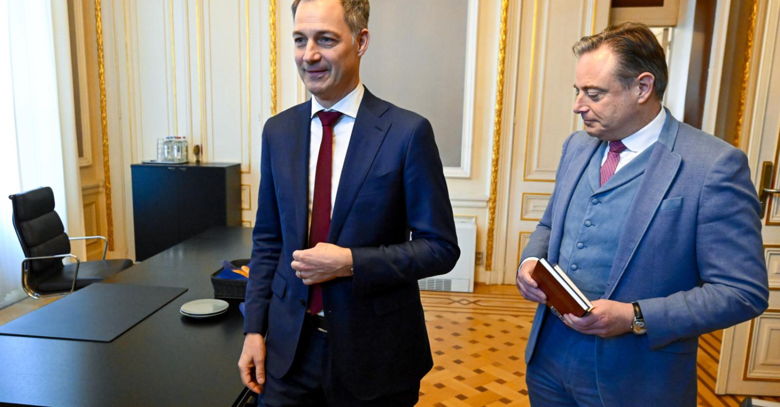 «Ils travaillent moins que nous, vous pouvez l’écrire!»: quand les anciens de la Vivaldi jugent les échecs de l’Arizona et de De Wever sur le budget