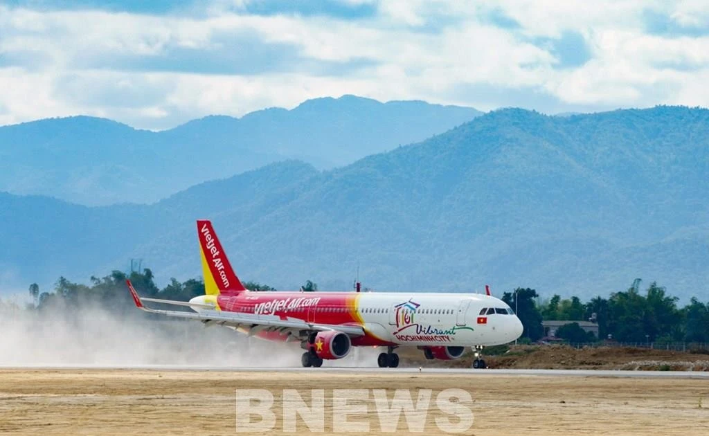 Vietjet suspends flights on September 24 due to Typhoon Ragasa