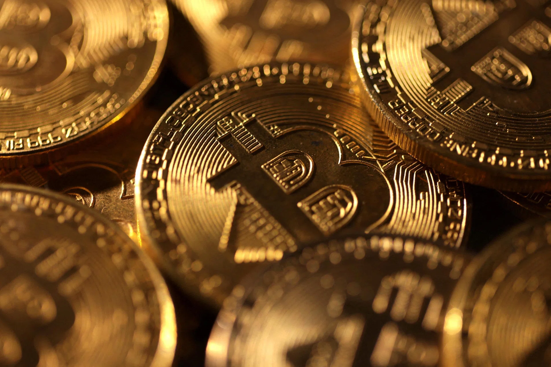 Bitcoin slide below US$85,000 leads to US$1 billion in liquidations