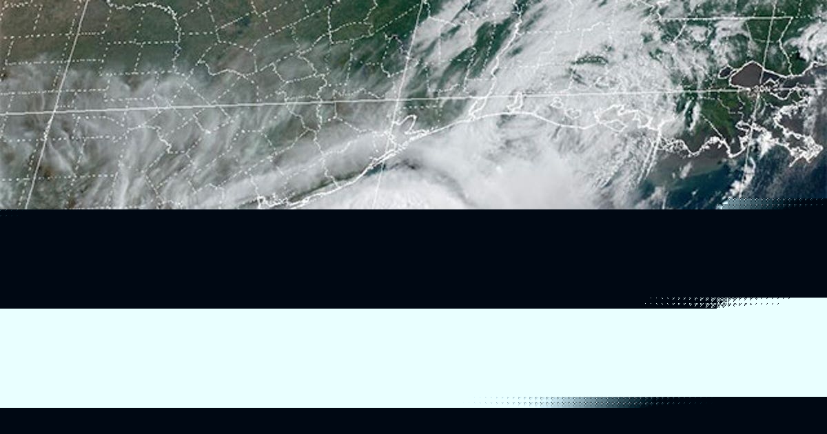 Tropical Storm Bertha enters Texas as rains spread along Gulf Coast