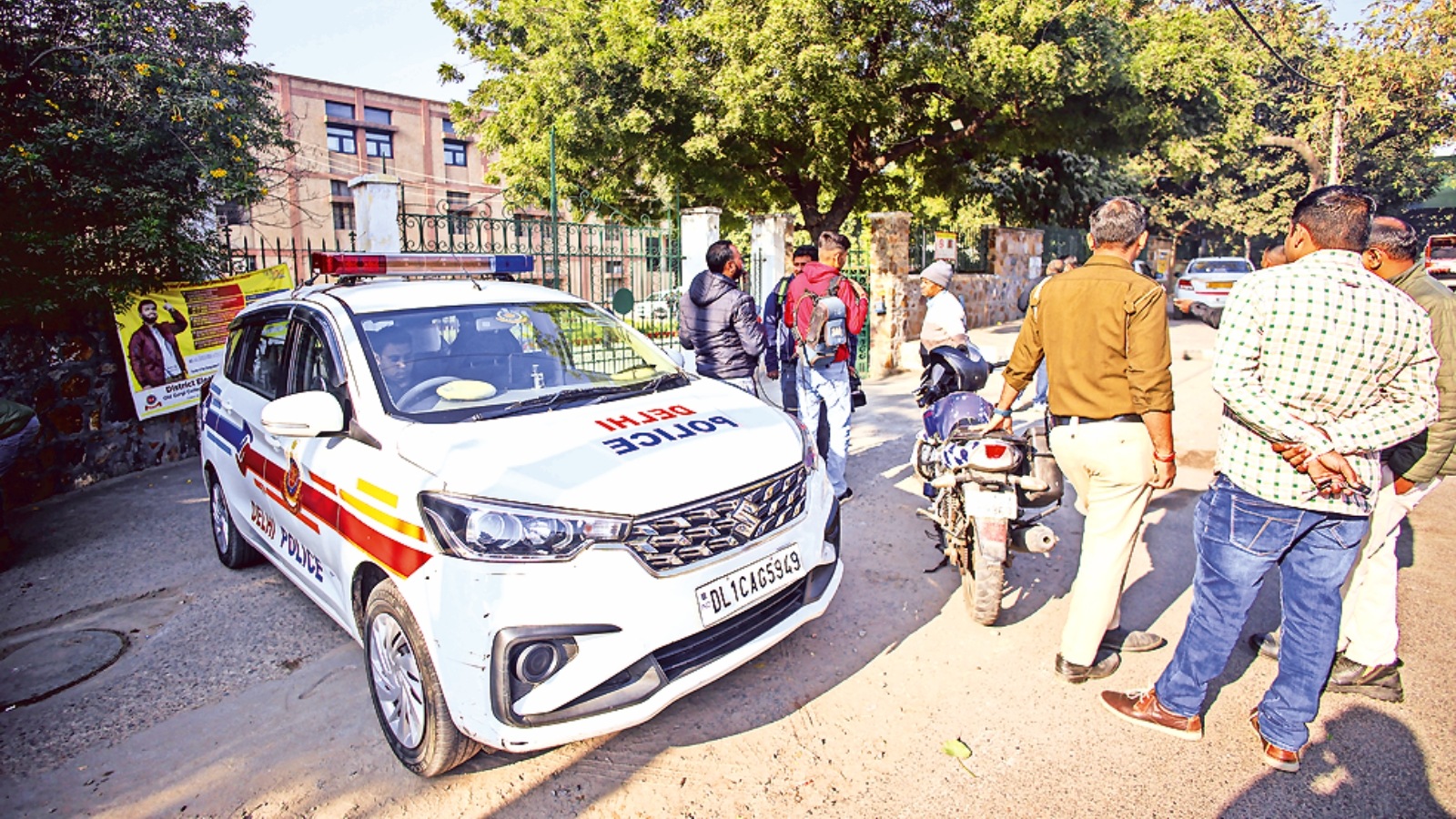 8 Gurgaon pvt schools, Dwarka court get bomb threats; turn out to be hoax