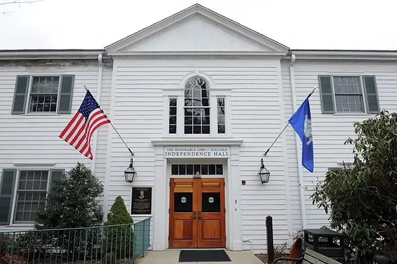 Ex-COO’s expensing of Fairfield town vehicle at center of first selectman race