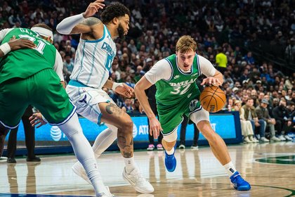 NBA lygoje – įspūdingas 19-mečio Flaggo pasirodymas
