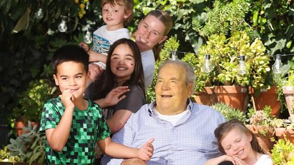 Gardens of WA: Phil ‘Pippy’ Harvey shows off Mandurah backyard after becoming too sick to tend to it