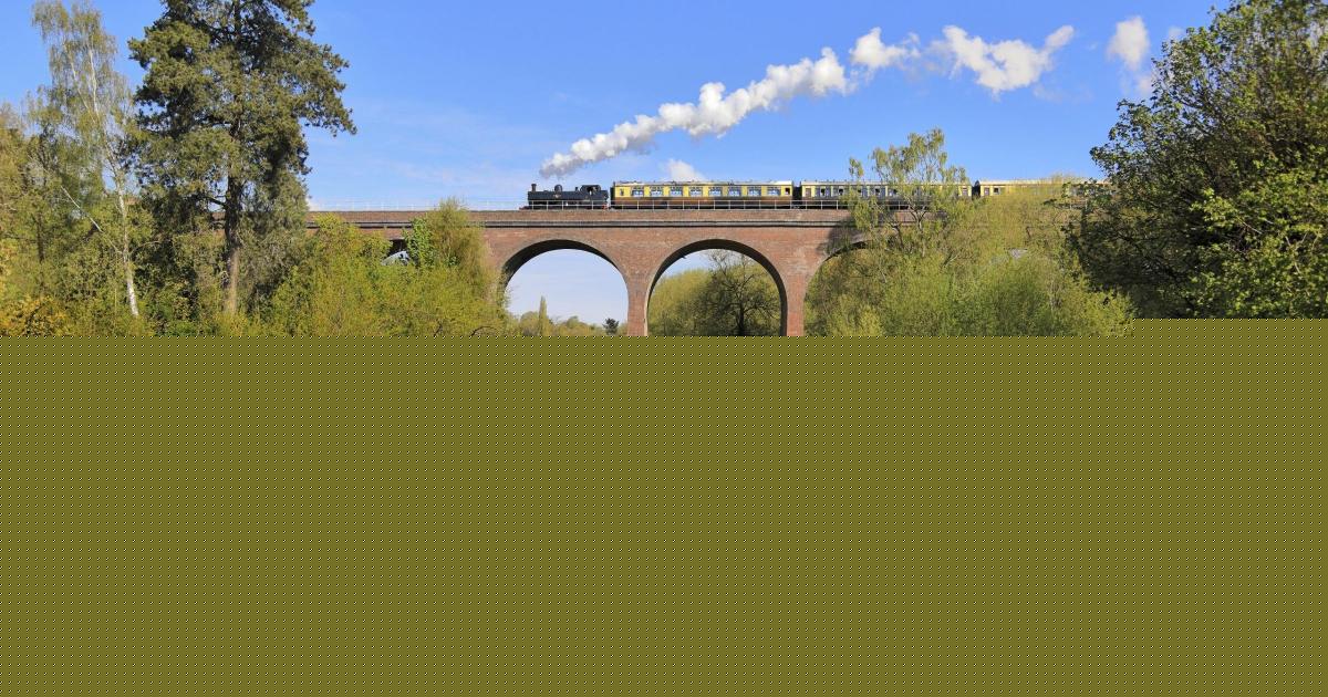 Steam trains suspended on popular heritage line over fire safety concerns