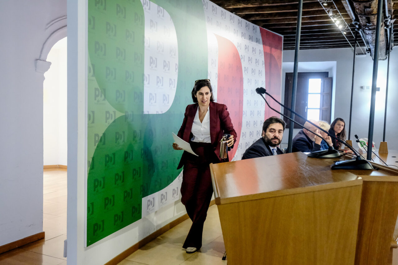 Il Pd si astiene sul piano di pace, e si consegna alle piazze propal
