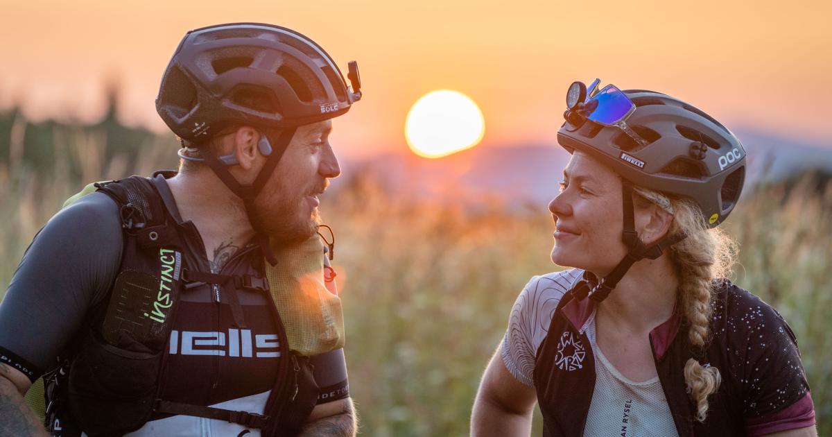Diskomfort je sedět v práci. Venku cítíme, že žijem. Klára a Tomáš Novotní žijí bikepackingem (audio)