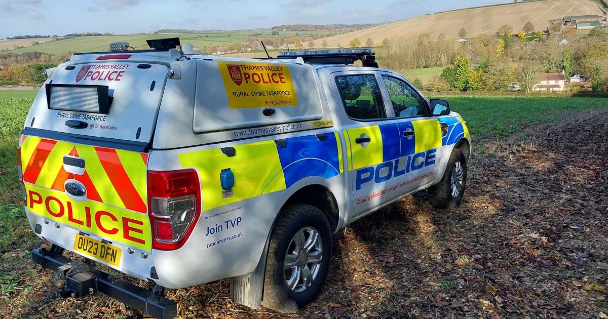 Police taskforce 'first on scene' of serious crash which closed M40
