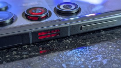 I'm a diehard Pixel fan, but this sleek Android phone has me questioning why