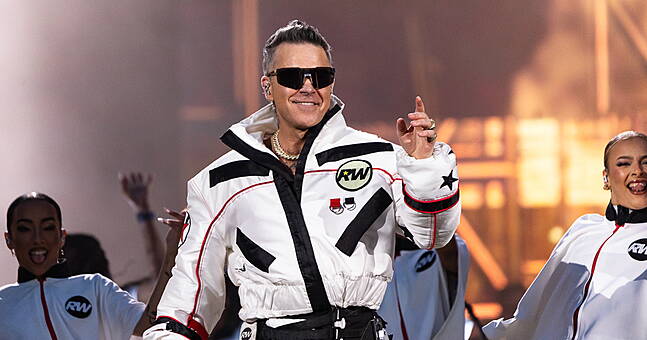 Robbie Williams adds second Thomond Park show following sell-out
