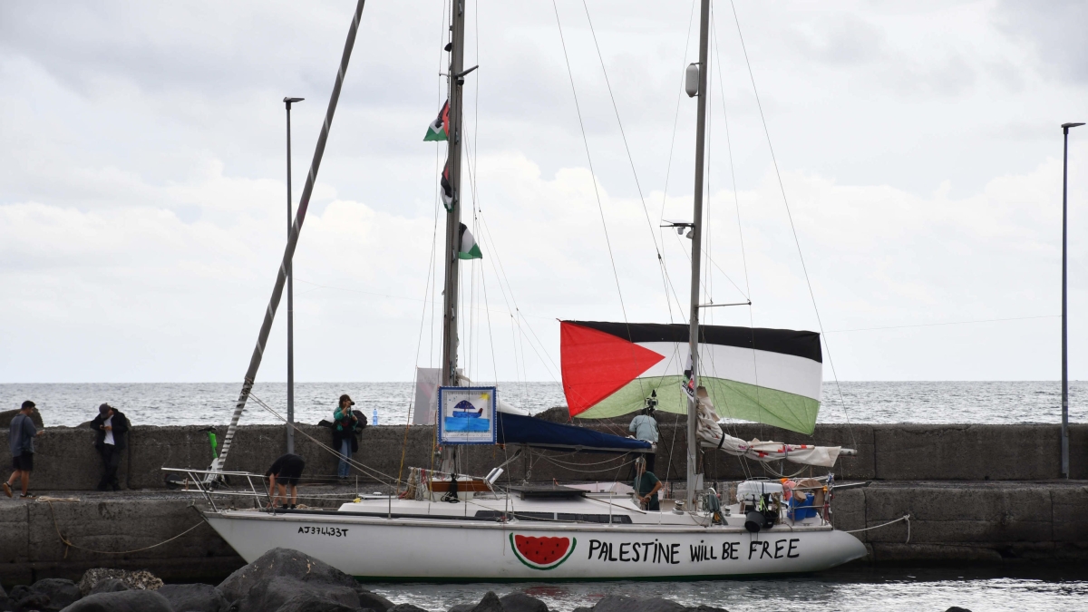 La Flotilla: «Stiamo entrando nella zona ad alto rischio». Israele «Pronti all'azione» | La fregata Alpino: «Non vi seguiamo più»