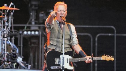 Springsteen sings about Trump in Streets of Minneapolis
