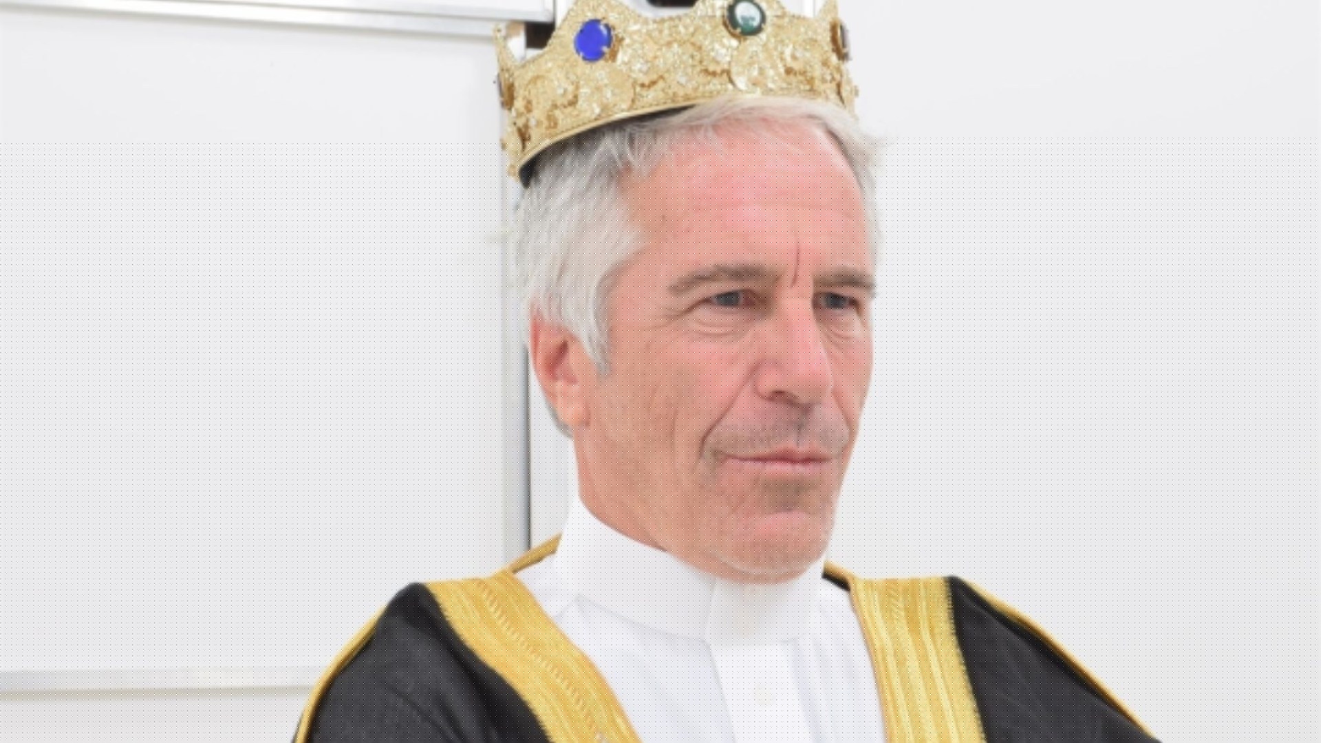 Jeffrey Epstein ‘paid thousands of pounds’ to have himself and young women made into ‘real-life’ chess figures