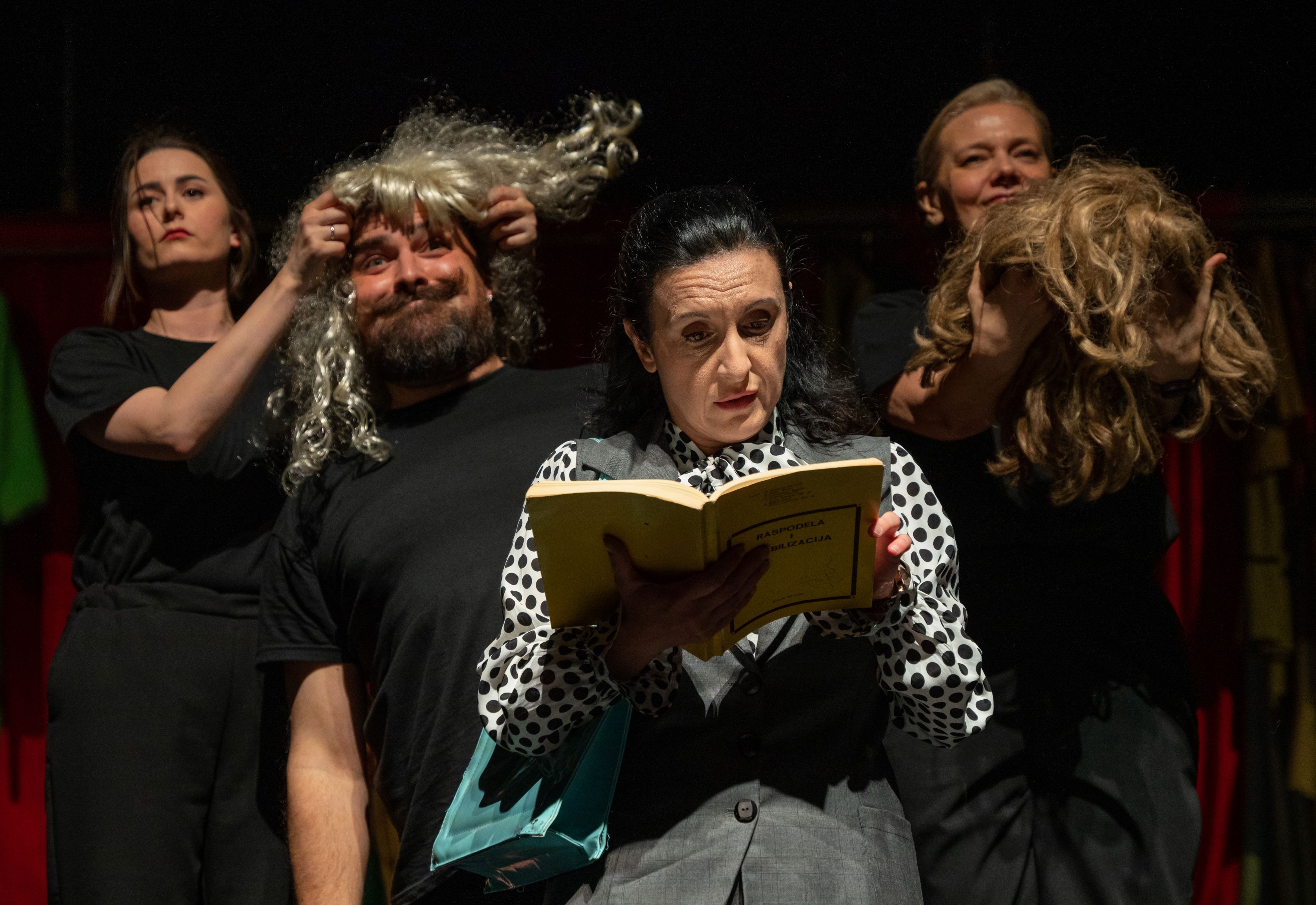 Veljača u HNK Mostar – od kultnih komedija do dramskih komada