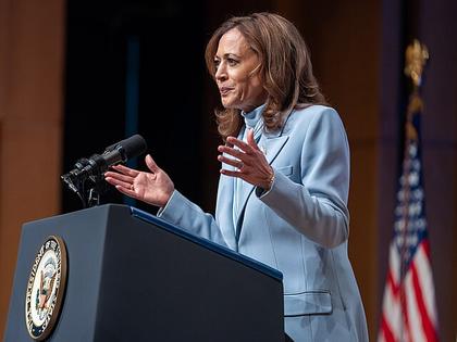 Kamala Harris Slams Biden’s 2024 Reelection Bid as ‘Recklessness’ in Bombshell Memoir