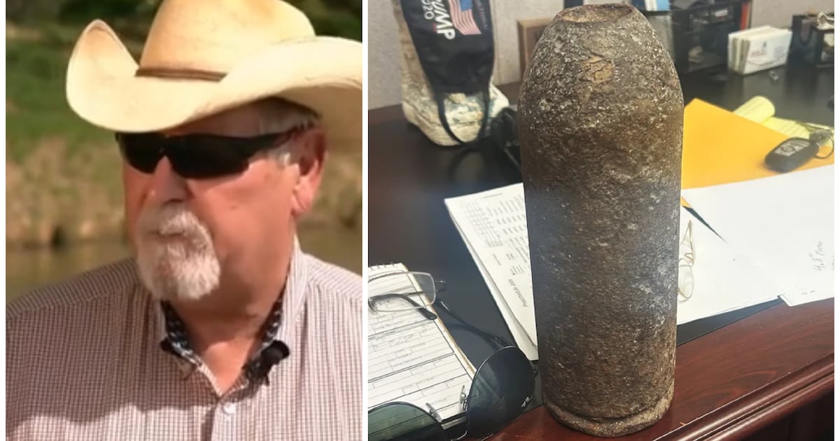 Man Used Live Civil War Explosive as Paperweight for Years