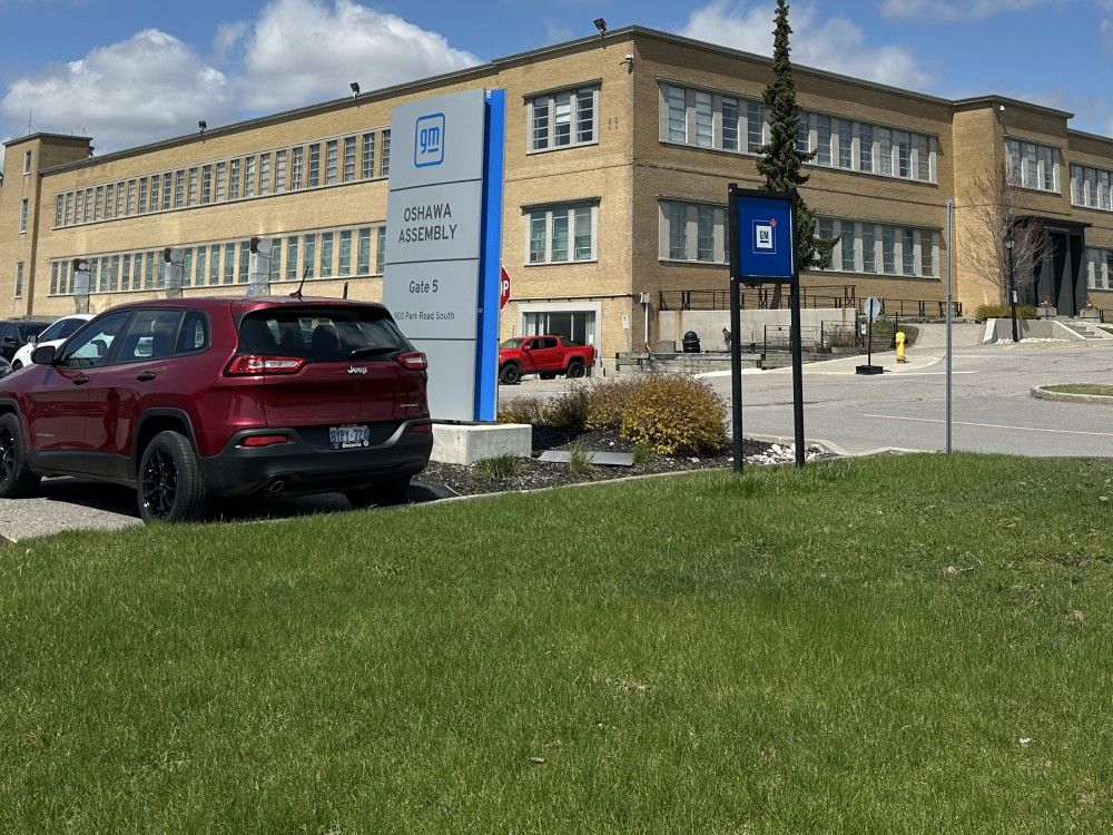 GM shift cut at Oshawa plant Friday means job loss for at least 1,000 workers