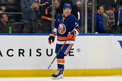 Scoring was added bonus for Ondrej Palat’s Islanders debut