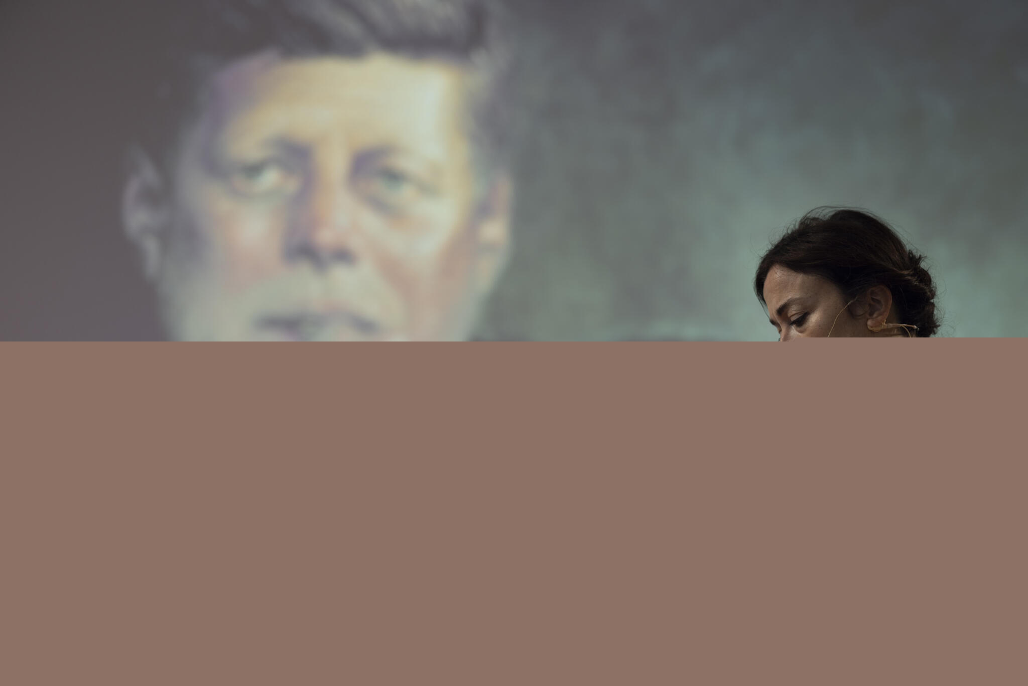 One-woman show portrays JFK, painter James Wyeth in exploration of art, power and vulnerability