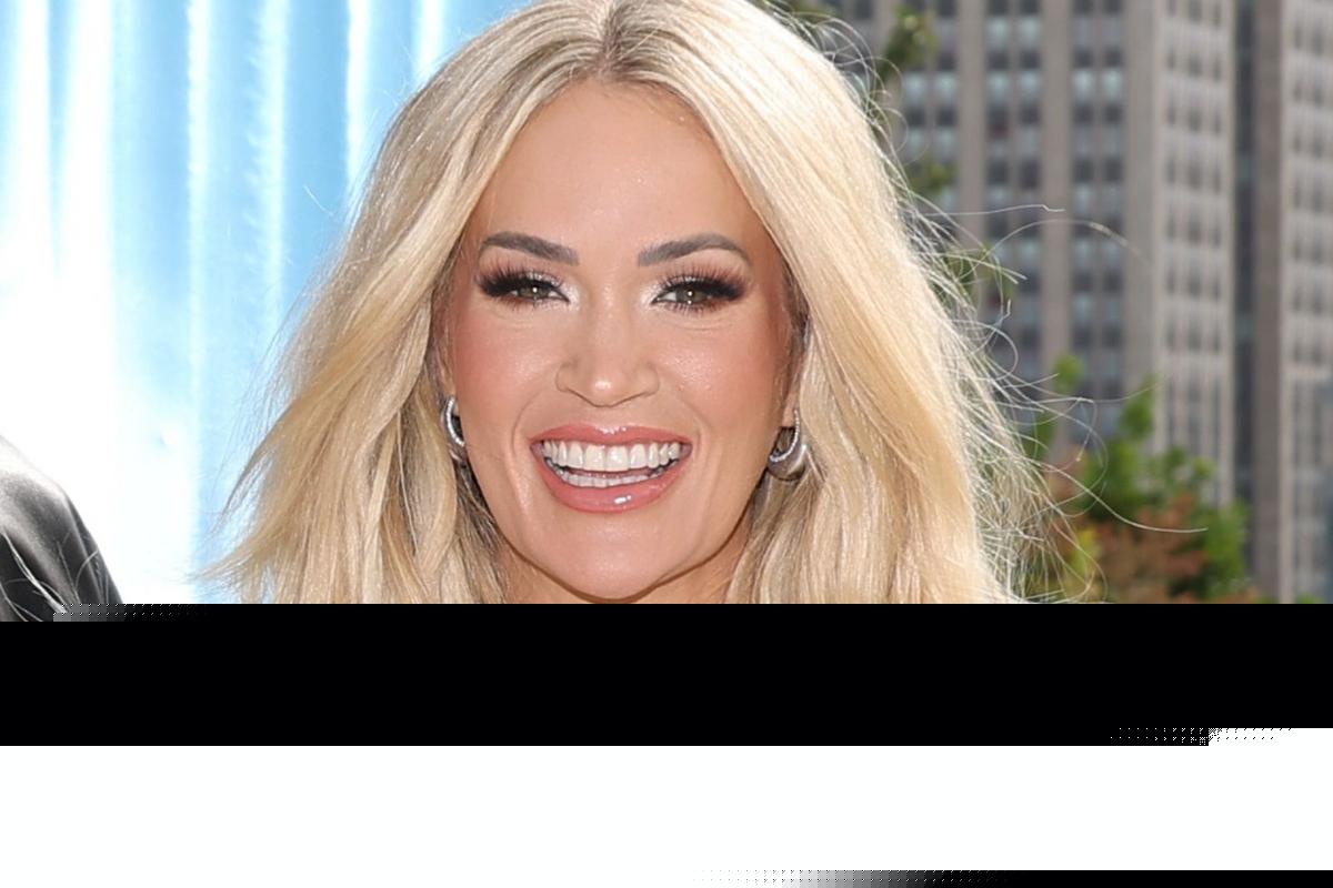 Carrie Underwood Returns to 'SNF'