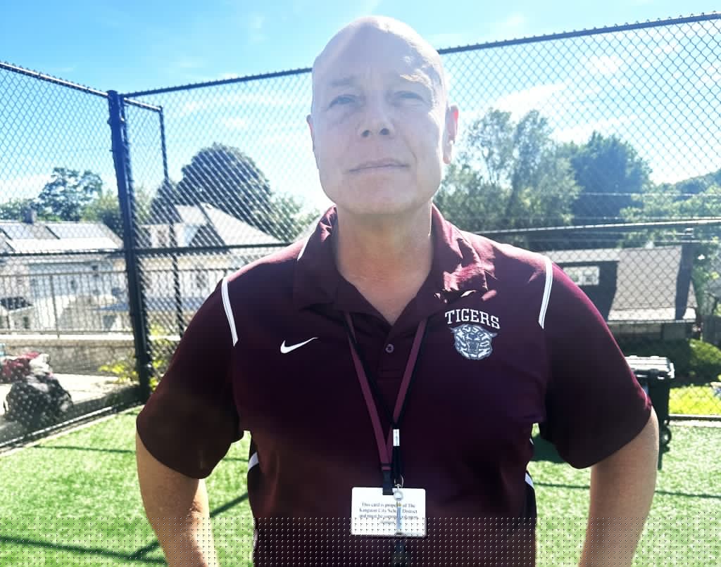 High school football: Kingston opens league play with loss at Pine Bush