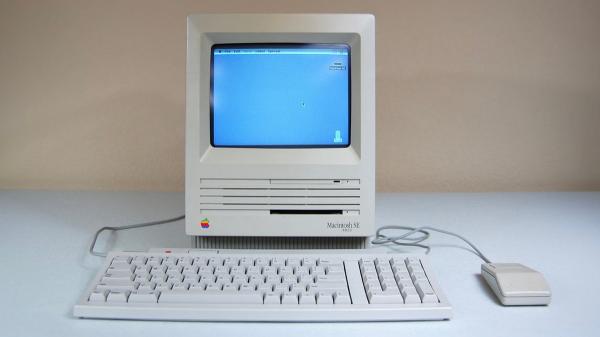 Today in Apple history: Macintosh SE gets supersized storage