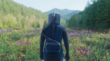 ‘In the Blink of an Eye’ Review: Andrew Stanton’s First Live-Action Movie Since ‘John Carter’ Is a Dreadful Straight-to-Hulu ‘Cloud Atlas’ Ripoff