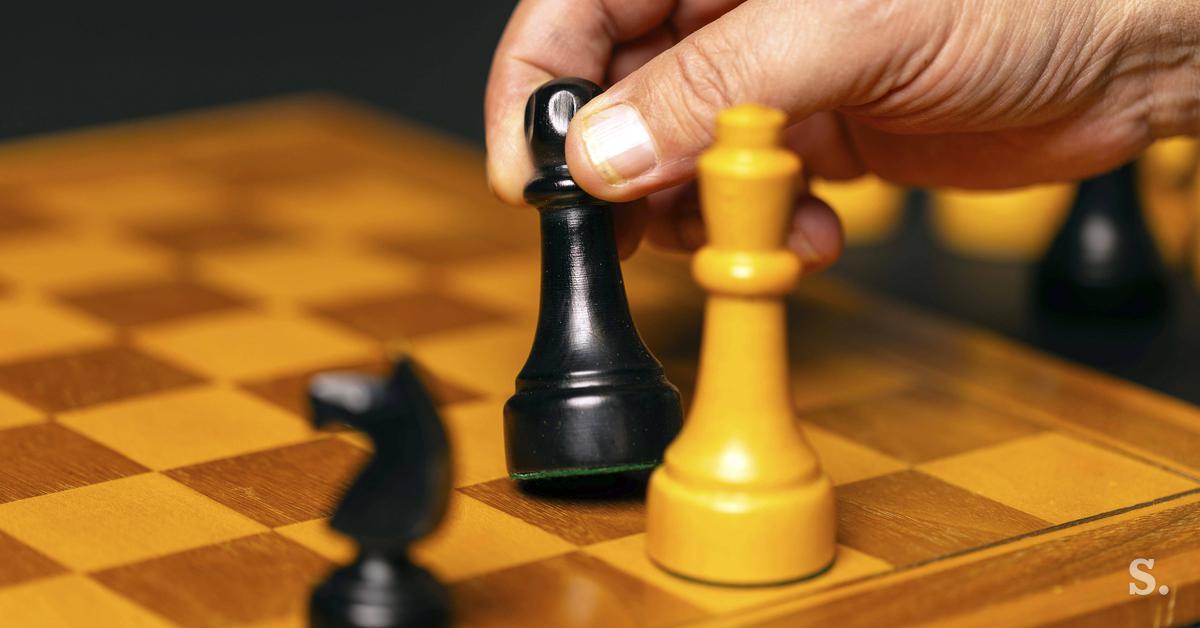 Predsednik Fide se je umaknil s položaja