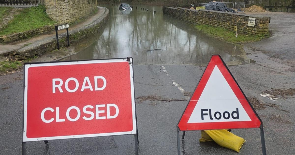 Two roads in Oxfordshire closed due to flooding