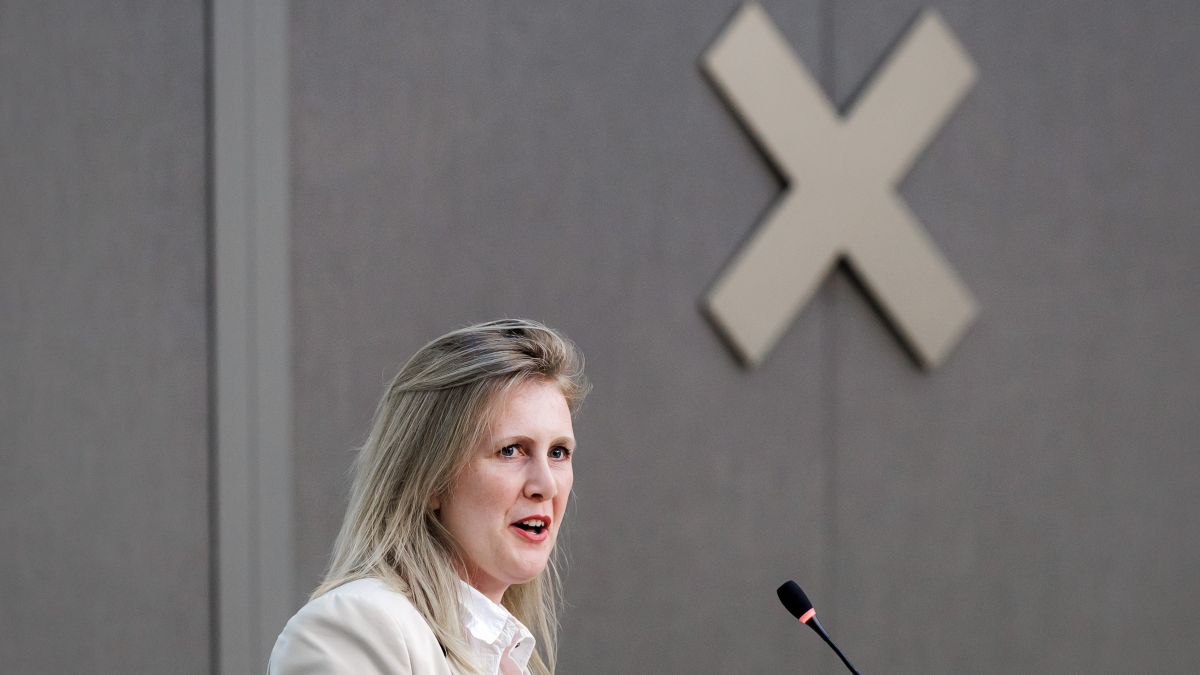 Amsterdam transport chief hid €850m bridge costs before election