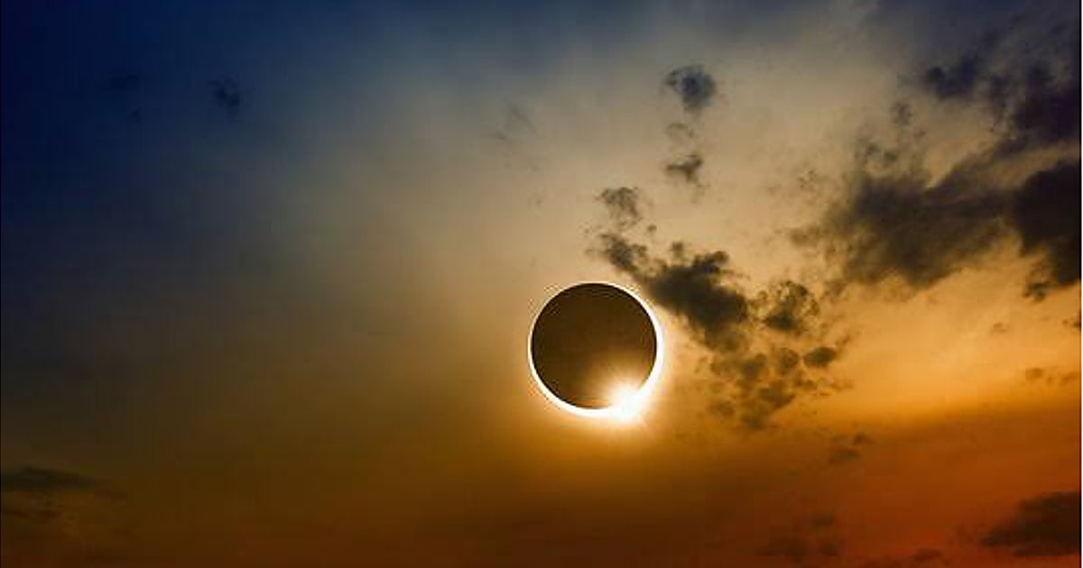 A qué hora se verá el eclipse en Sevilla hoy y cuánto llegará a oscurecerse el Sol