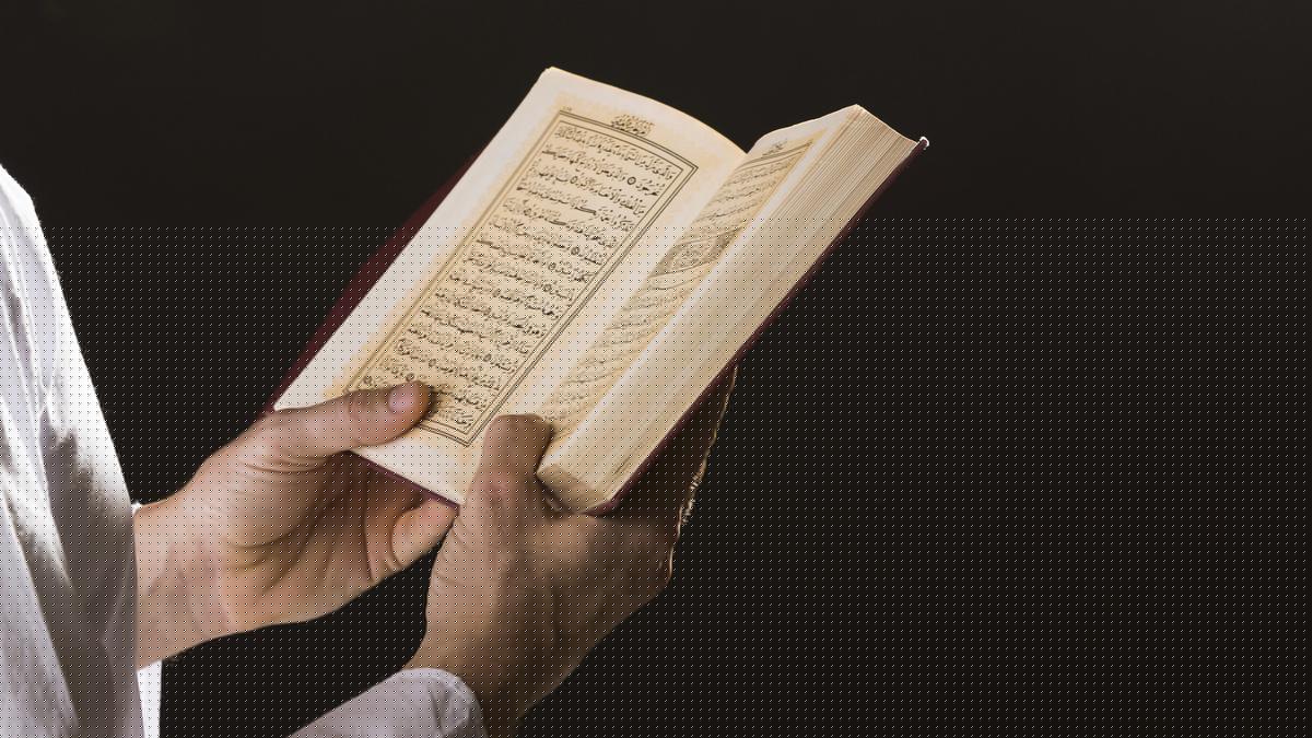 6 Ayat Al-Quran tentang Keutamaan Bersedekah di Jalan Allah, Simak Penjelasannya