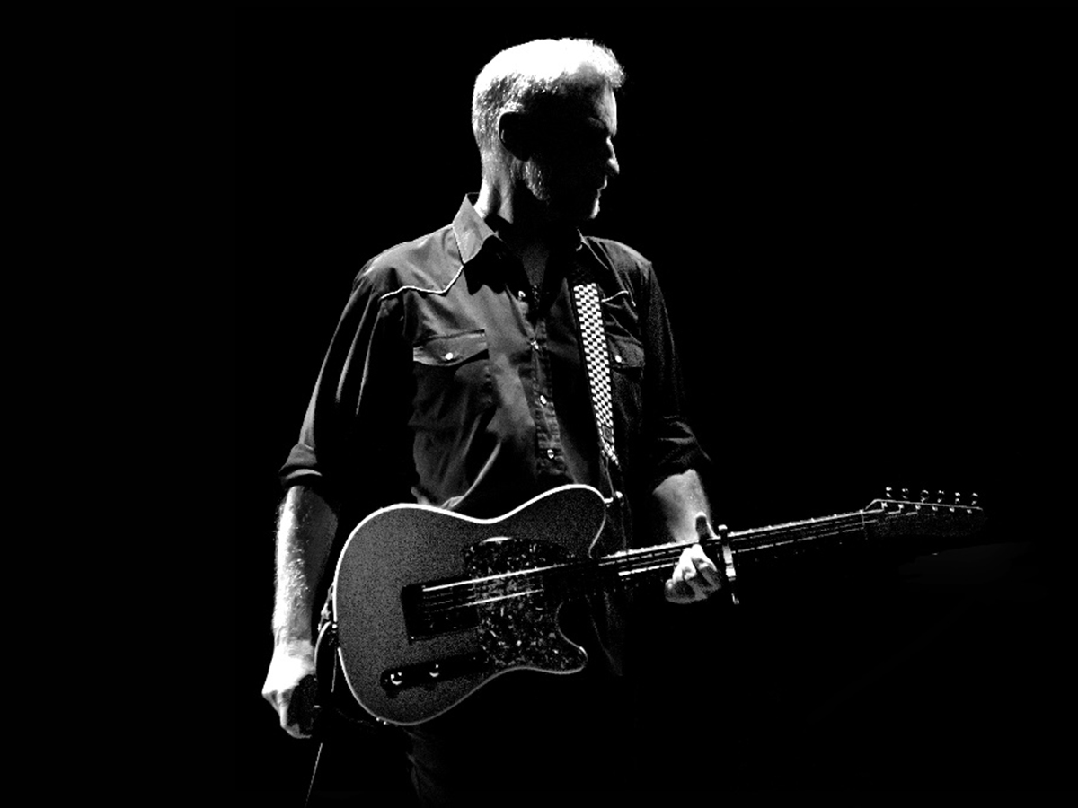 Billy Bragg releases ‘City of Heroes’ in support of protestors in Minneapolis