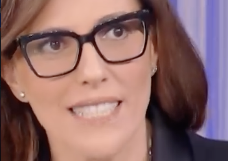 “‘Signora, se lei è 48 e le piace mangiare non è colpa nostra’. Quella frase l’hanno detta a me e ho fatto una diffida”: la speaker radiofonica Fabiana Sera esce allo scoperto