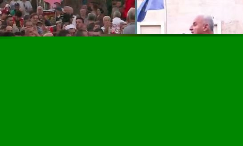 “Rama i futi thikën pas shpine Kosovës, bëri pakt me Vuçiç”- Emigranti mesazh kryeministriit