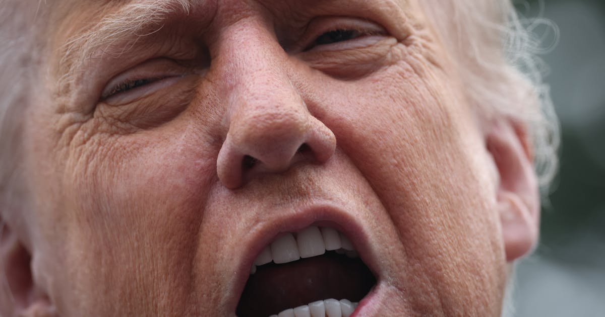 Trump Team Sends Outrageous Shutdown Email to Federal Employees
