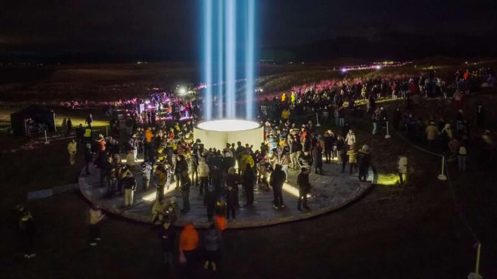 Friðarsúlan tendruð í ní­tjánda sinn 9. októ­ber