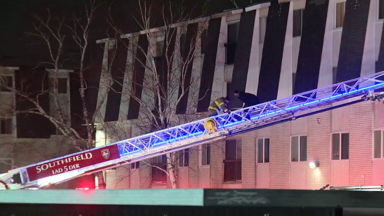 Residents rescued from Southfield apartment fire