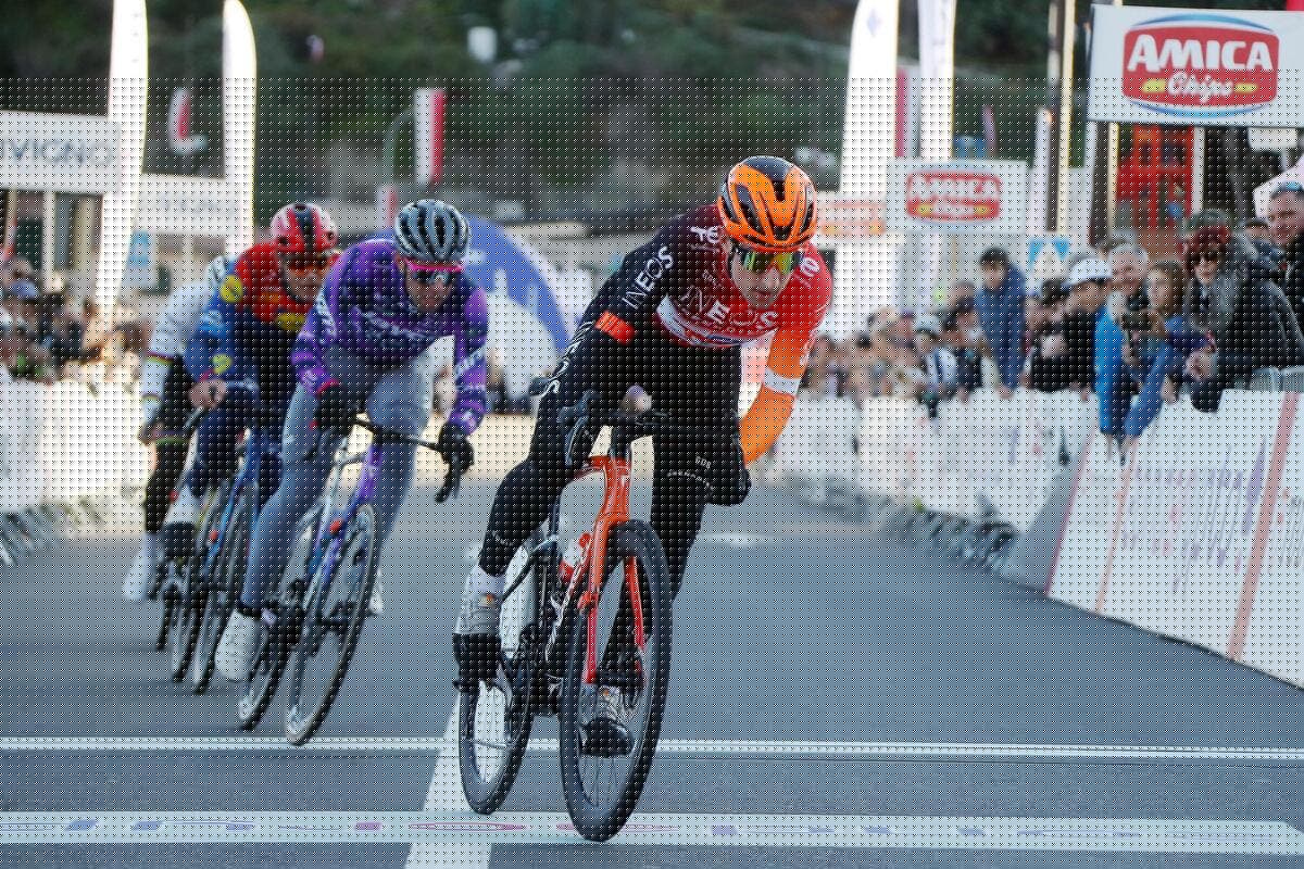 « Tous les yeux sont sur la Vuelta et le Grand Départ depuis la maison à Monaco ! » : après une première épreuve au sein de sa nouvelle équipe, Victor Langellotti espère participer au Tour d’Espagne 2026