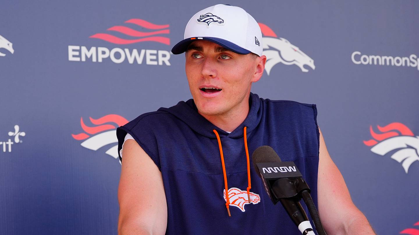 Denver's Bo Nix Leading Exciting Season Oregon Quarterbacks in the NFL